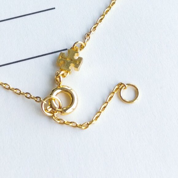 Tory Burch Kira Clover Pendant Necklace - Picture 4 of 4